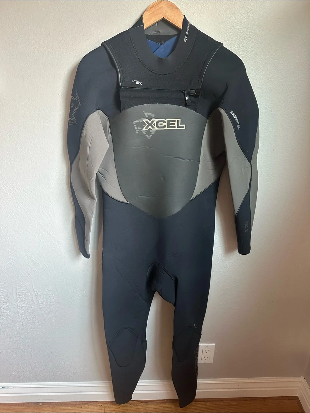 Xcel X-Zip 4/3mm Full Wetsuit Men’s XLS ThermoBamboo Surf
